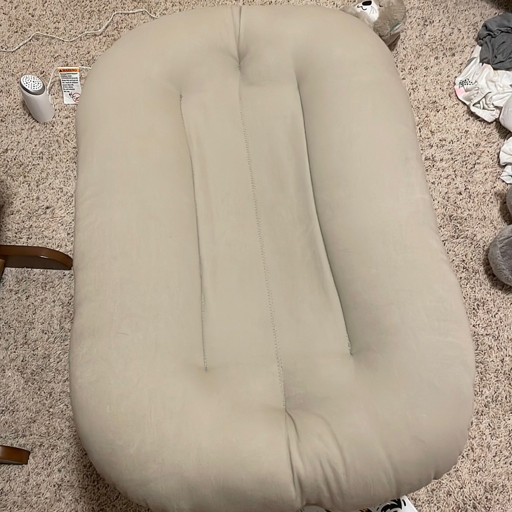 Snuggle Me Organic baby lounger